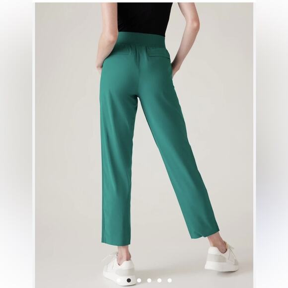 Athleta Brooklyn Ankle Pant Size 4
Emerald Green Style 198671 Ankle Pants NEW - Picture 2 of 12